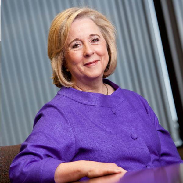 Kathy Muldoon, CFP® receives CFT’s 2019 Vester Hughes Award