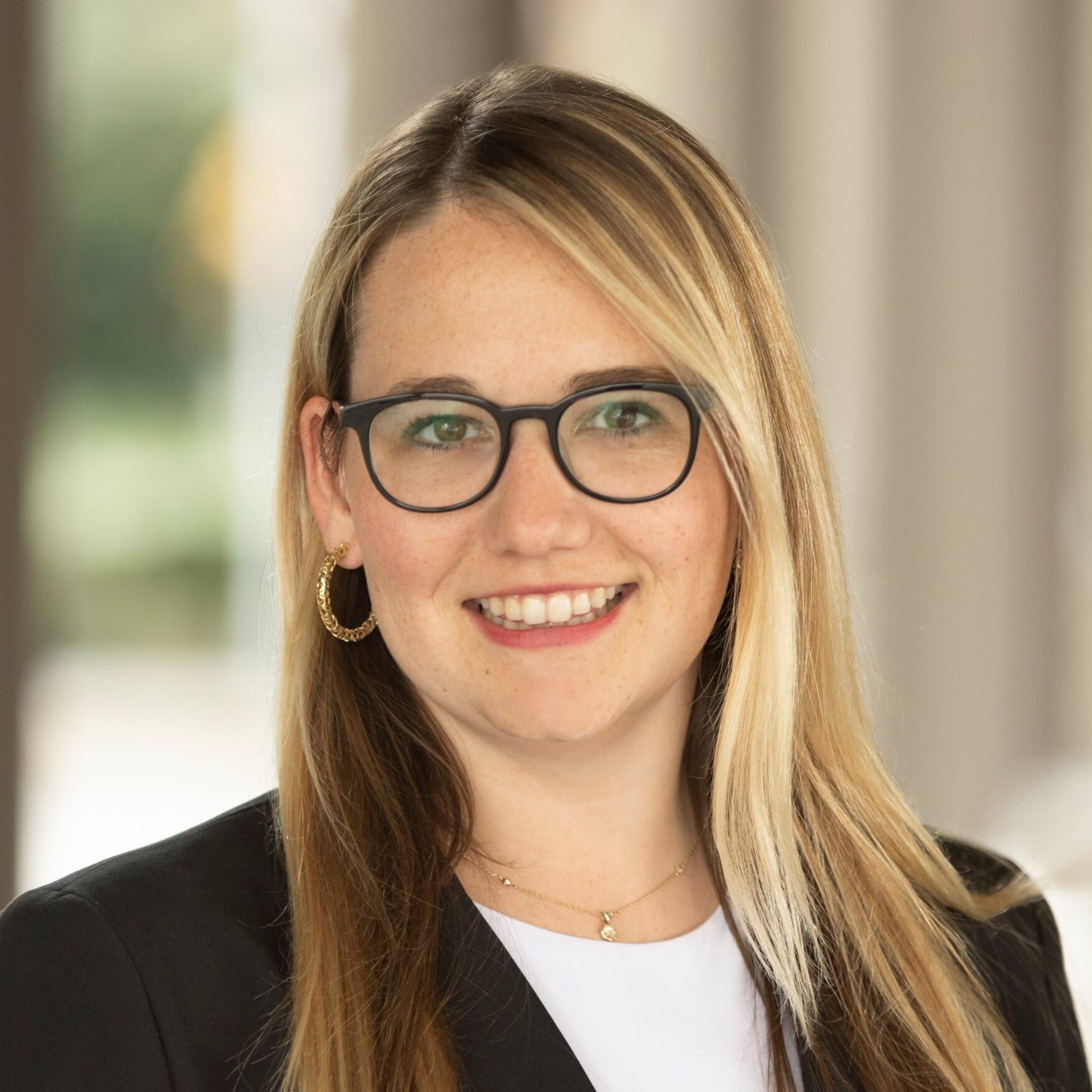 Joanna Warren O SQ scaled e1753826447737