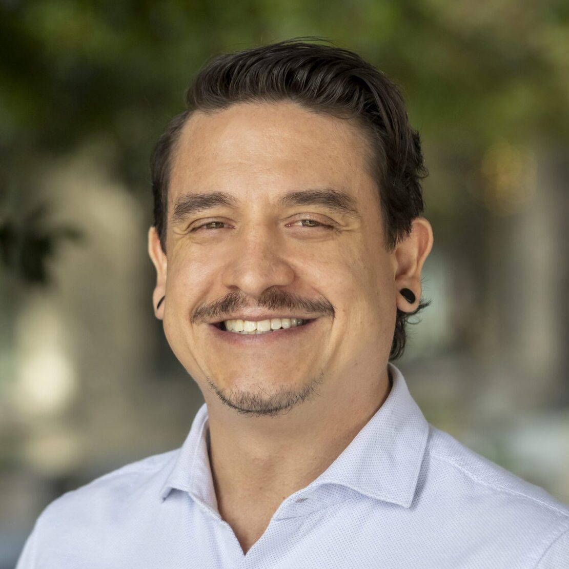 Arturo DBrot I SQ scaled e1754085630574